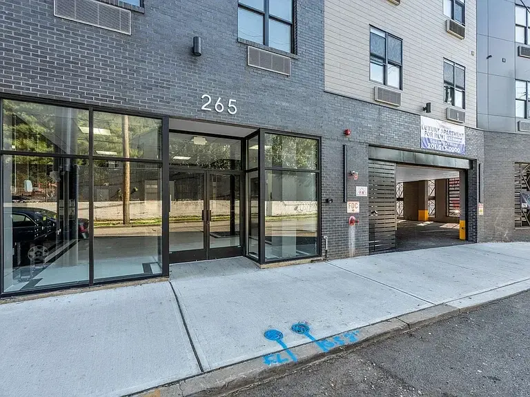 Marshall Apartments in Paterson, NJ, photo 2 of 8